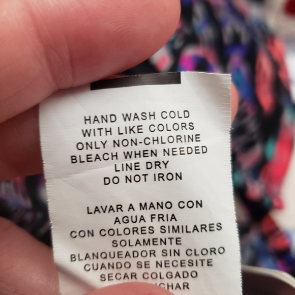 NWT Island Escape Tankini Top Women's Size 6 Absract Black Multicolored Modest - Picture 6 of 6